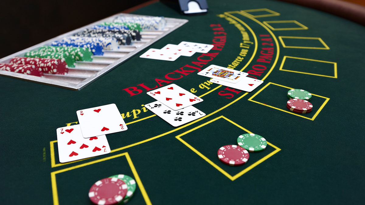 Mini Flush Poker at MayaPlay: A Thrilling Online Casino Game Experience